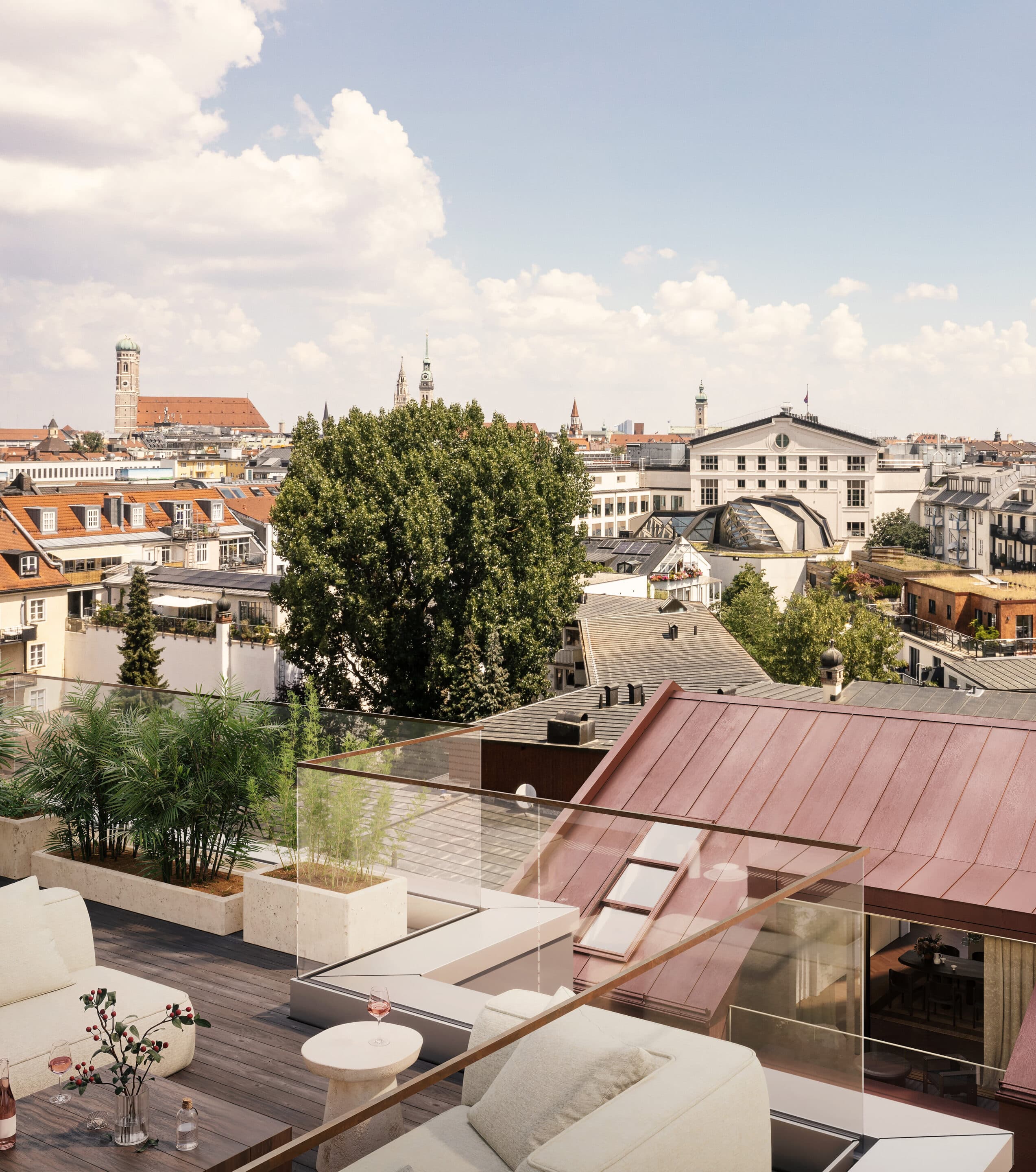 Dachterrasse eines Penthouses mit Blick über die Münchner Altstadt